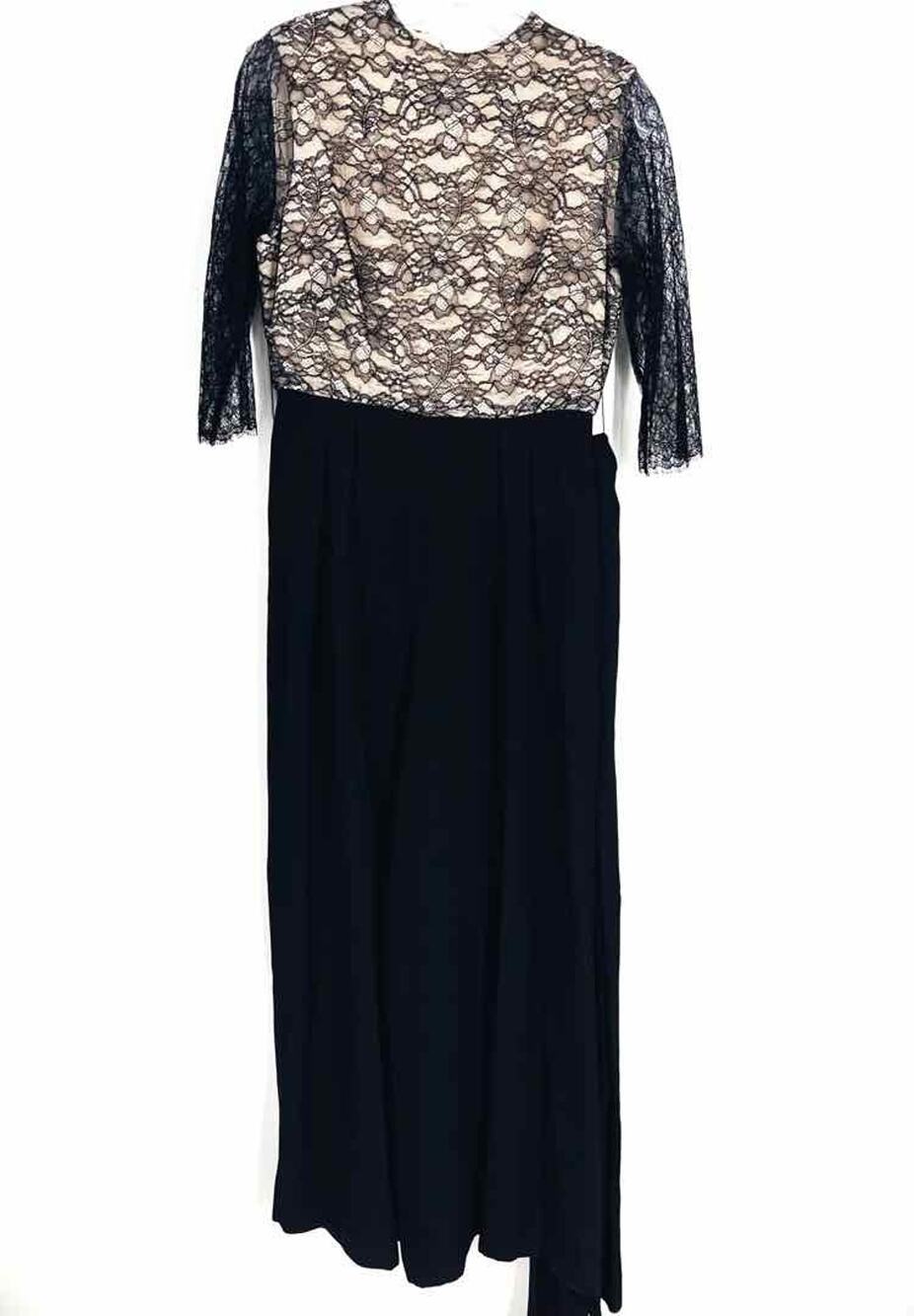 Alice + Olivia Size 6 Black/Ivory Floral Lace Paneled Designer Jumpsuit